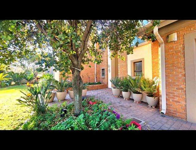 4 BEDROOM HOUSE FOR SALE IN MIDLANDS ESTATE